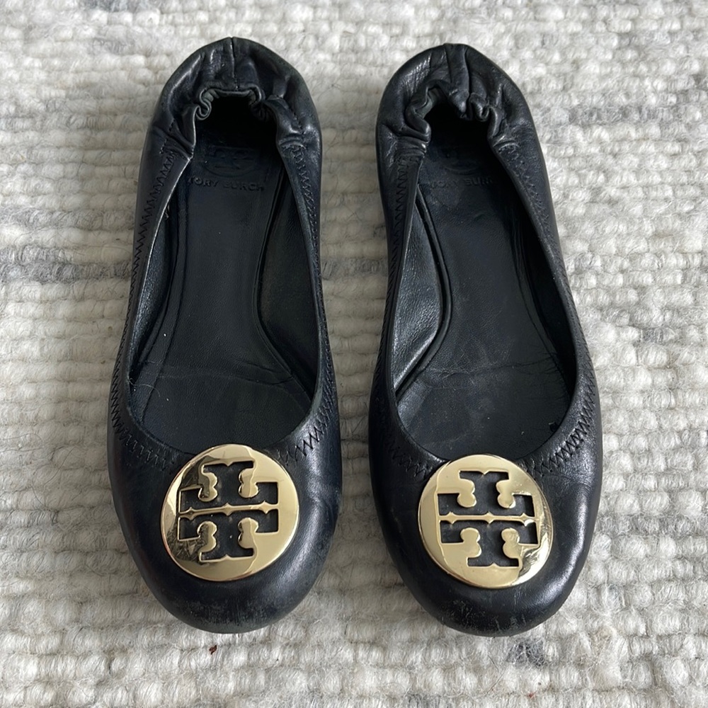 Tory Burch Classic Black Leather Minnie Flat - Size 8.